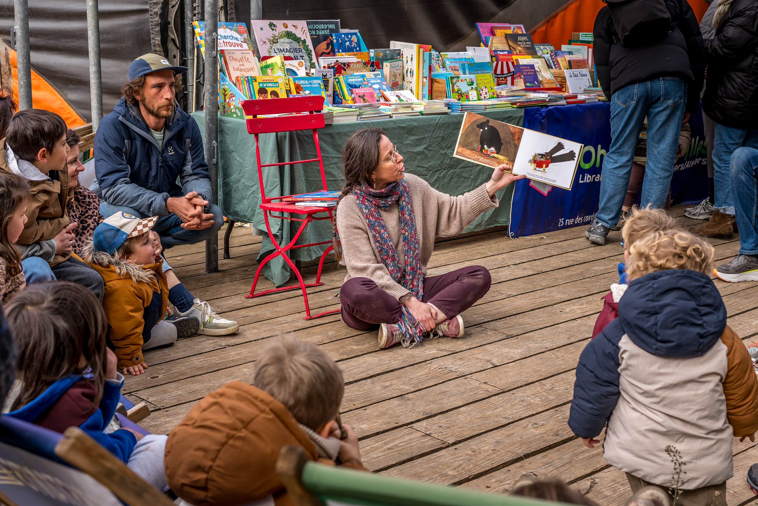 Lecture pour les enfants pendant le festival, CIAM